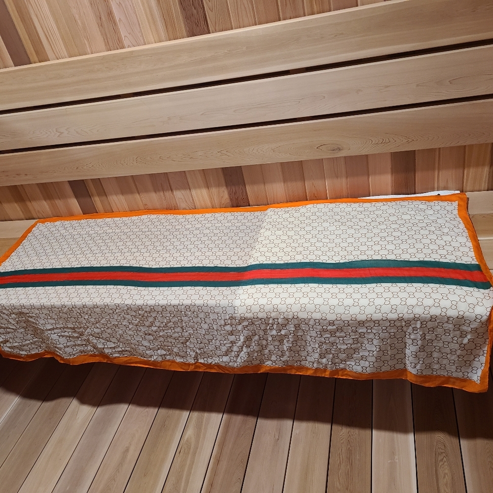 Beautiful scarf/ Sz 72×35